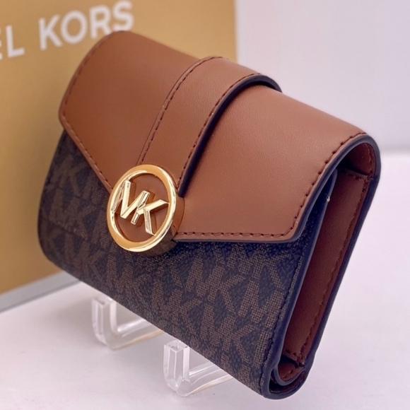 Michael kors wallet - Picture 9 of 12